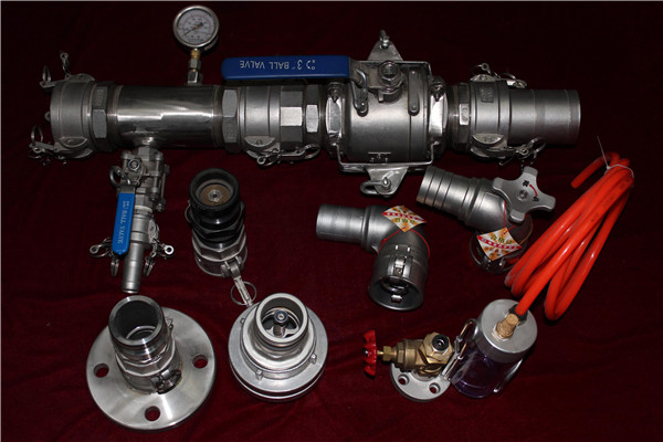 南極科考中的快速接頭、閥門等配件