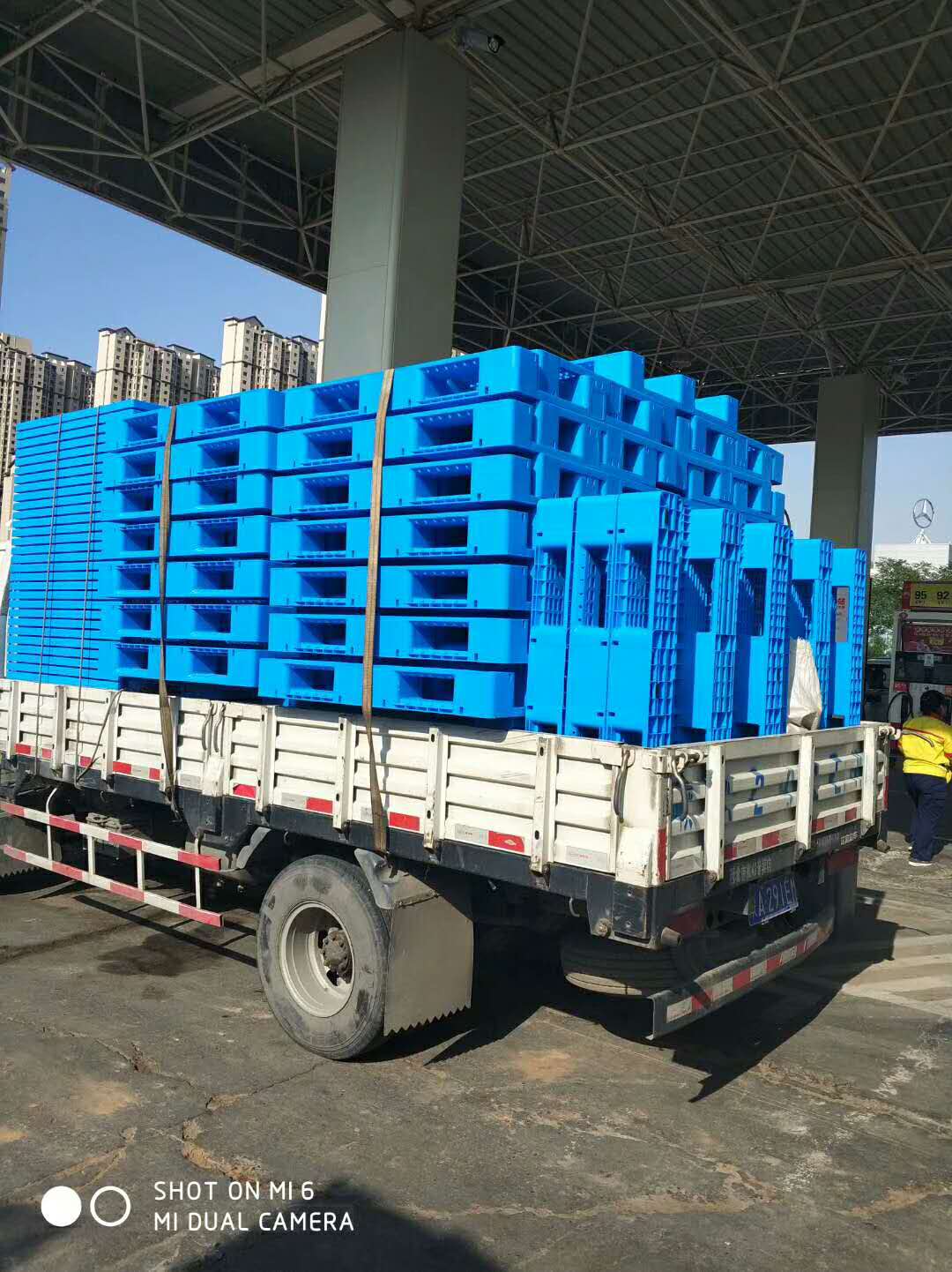 川字網(wǎng)格塑料托盤批發(fā)案例